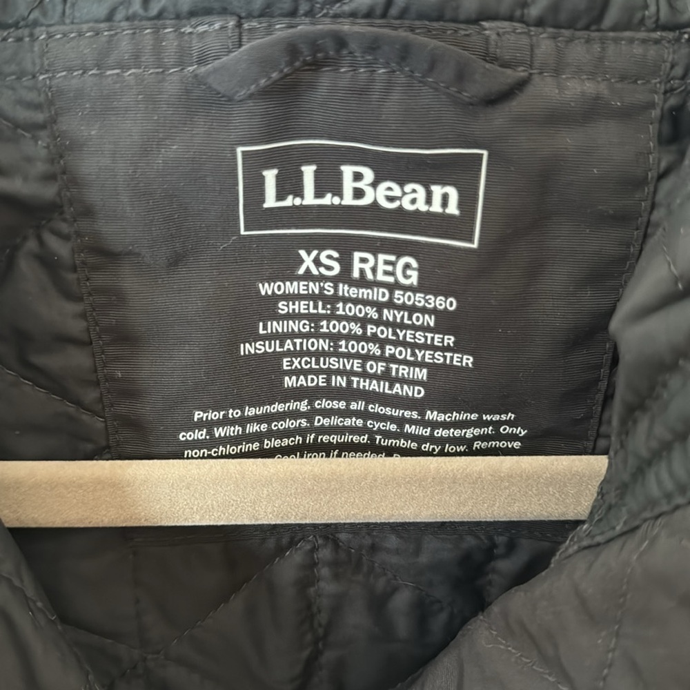 L.L. Bean Insulated Pullover - Picture 2 of 2